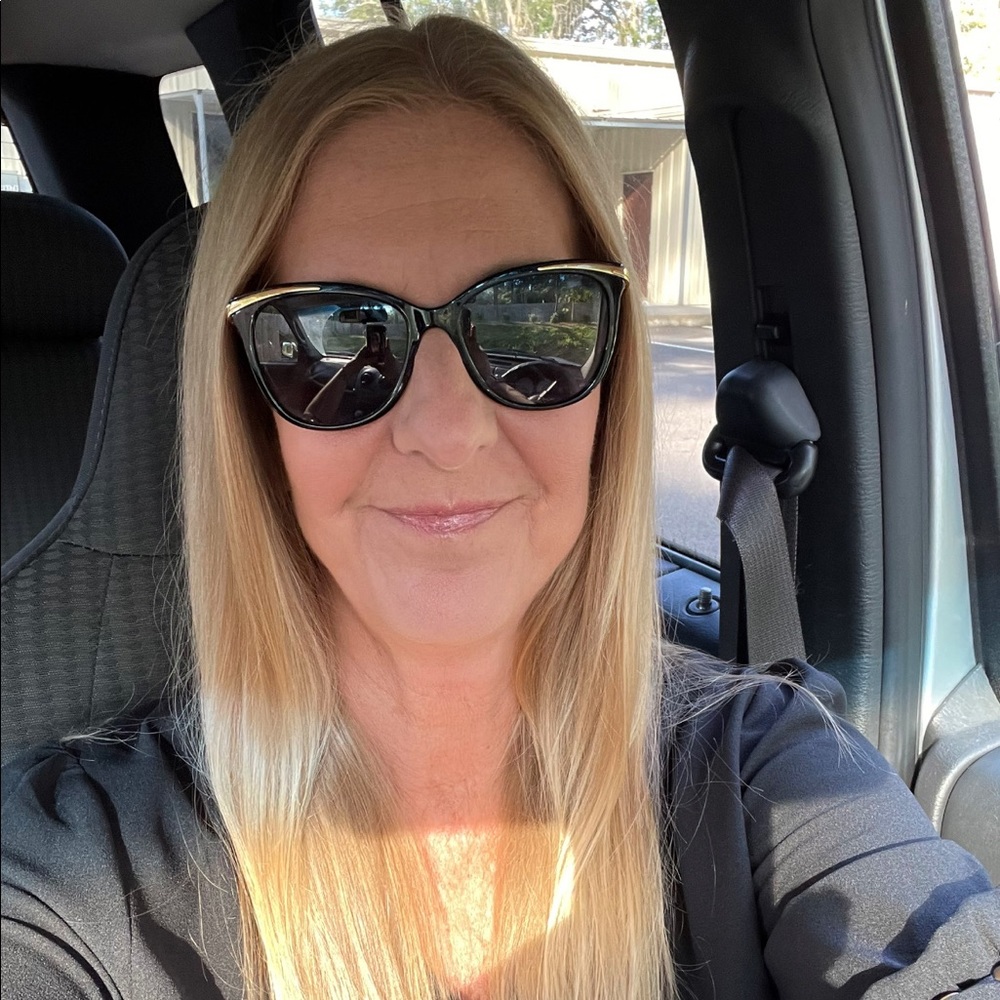 Meet your Posher, Mimichelle